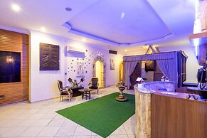 Kandelor Hotel