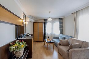 Kandelor Hotel