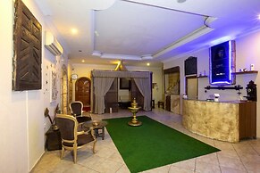 Kandelor Hotel