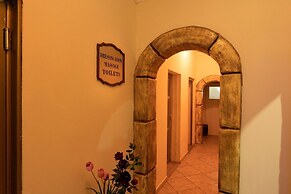 Kandelor Hotel