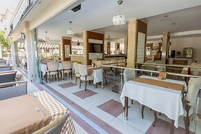 Kandelor Hotel