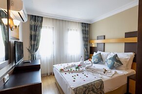 Kandelor Hotel