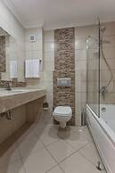 Kandelor Hotel
