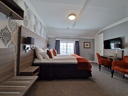 Dr. Holms Hotel