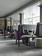 Dr. Holms Hotel