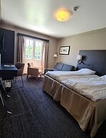 Dr. Holms Hotel