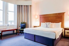 Muthu Queens Hotel