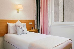 Muthu Queens Hotel