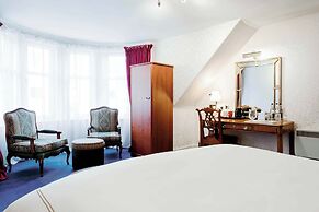 Muthu Queens Hotel