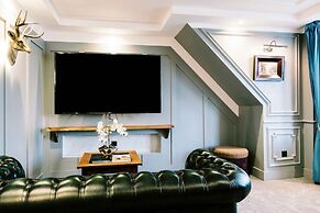 Muthu Queens Hotel