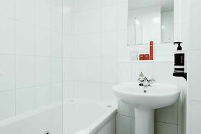 Muthu Queens Hotel