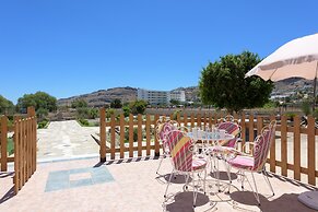 Vlycha Beach Studios & Apartments