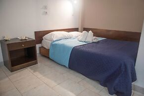 Antonios Hotel