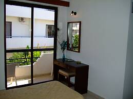 Antonios Hotel