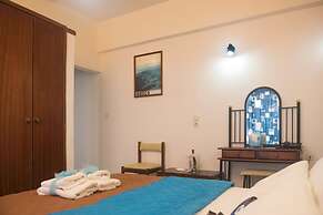 Antonios Hotel