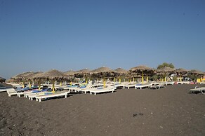 Perissa Bay