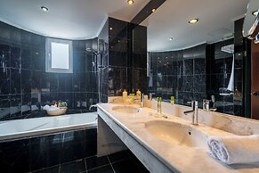 Galaxy Beach Resort, BW Premier Collection