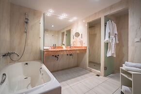 Galaxy Beach Resort, BW Premier Collection