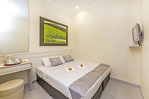 Hotel 81 Elegance