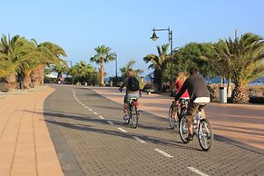 Arena Dorada - Apartments