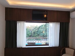 Iris Hotel & Spa