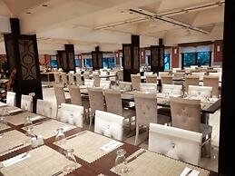 Iris Hotel & Spa
