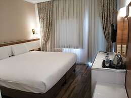 Iris Hotel & Spa