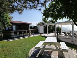 Iris Hotel & Spa