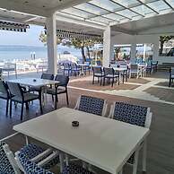 Iris Hotel & Spa