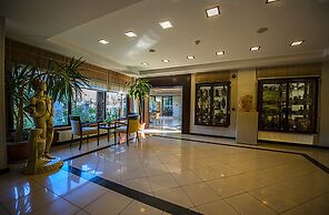 Iris Hotel & Spa