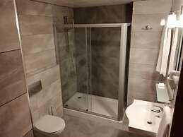 Iris Hotel & Spa