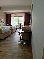 Hotel Nirvana Luxury International