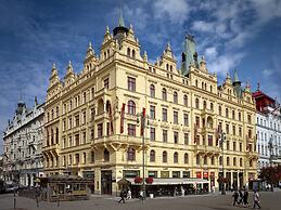 Hotel Kings Court
