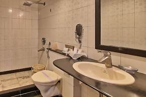 Vishwaratna Hotel
