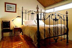 Adelaide Heritage Cottages & Apartments