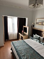 Blue Tuana Hotel