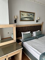 Blue Tuana Hotel