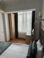 Blue Tuana Hotel
