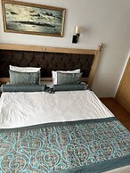 Blue Tuana Hotel