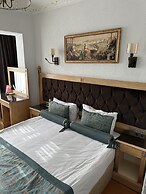 Blue Tuana Hotel
