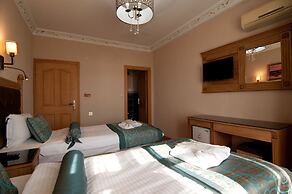 Blue Tuana Hotel