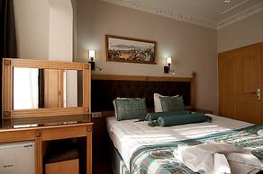 Blue Tuana Hotel