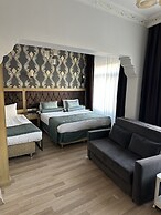 Blue Tuana Hotel