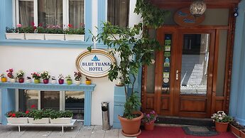 Blue Tuana Hotel