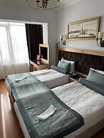 Blue Tuana Hotel