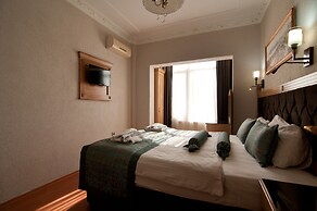 Blue Tuana Hotel