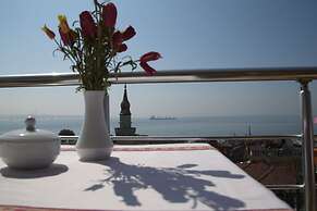 Blue Tuana Hotel