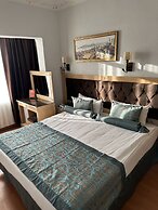 Blue Tuana Hotel