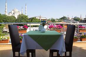 Blue Tuana Hotel