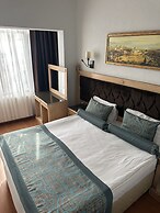 Blue Tuana Hotel